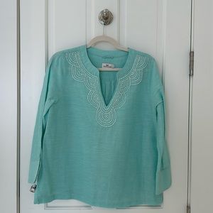 Vineyard Vines turquoise linen top w/ bead detailing; size small; WORK ONCE